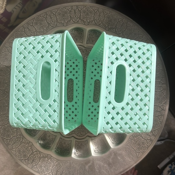 Simplify storage totes - Picture 3 of 5